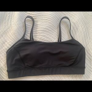 Lululemon Sz 8 black sports bra